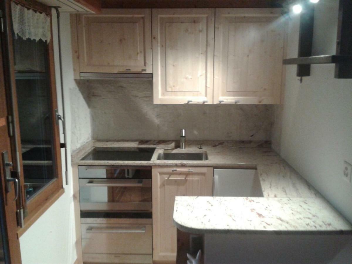 Haus Gentiana A Apartment Grachen Bagian luar foto